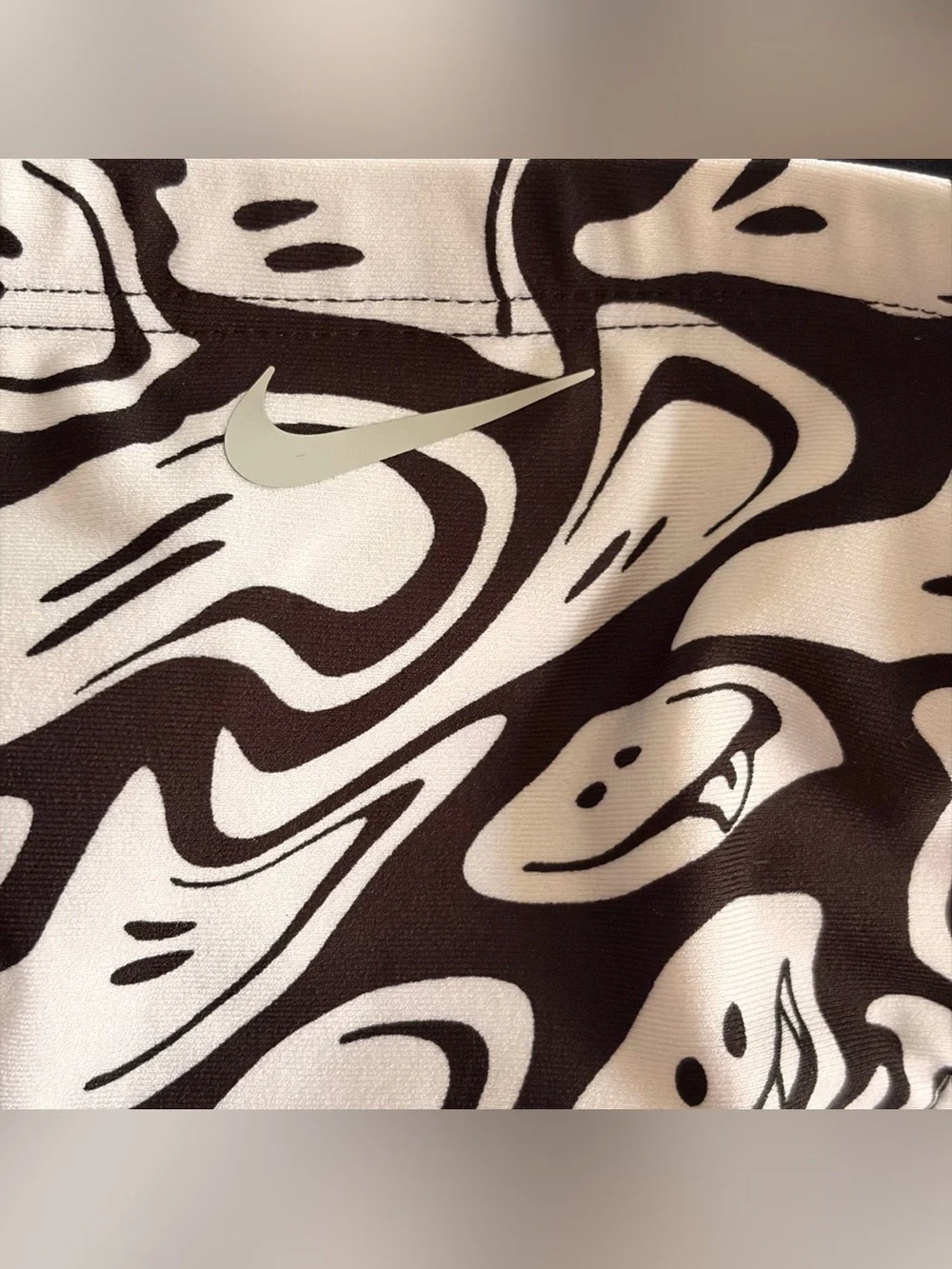 Nike Black and White Hydrastrong Swim Bottoms Sz M